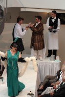http://janina-thiel.com/files/gimgs/th-18_Fledermaus_Premiere_012.jpg